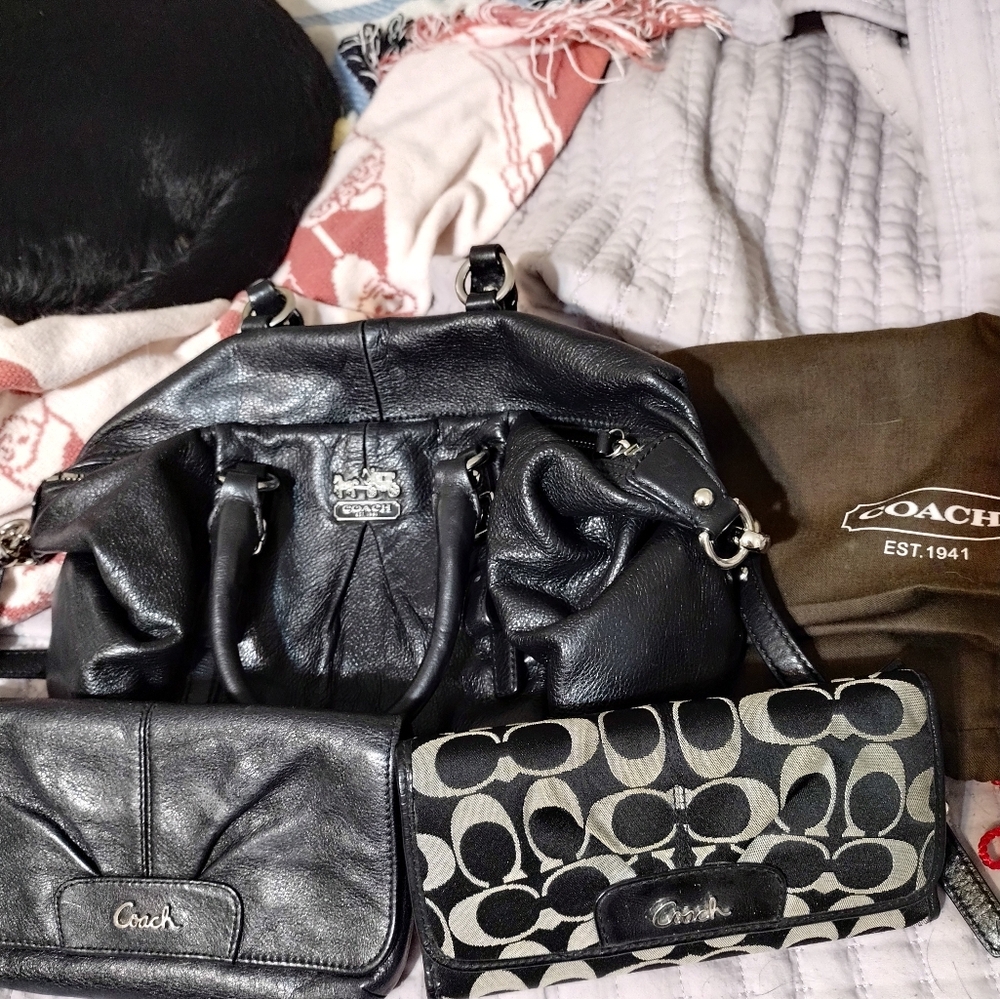Coach Madison Black Leather Juilet F1220-21222 Purse with Wallet& Wrislet